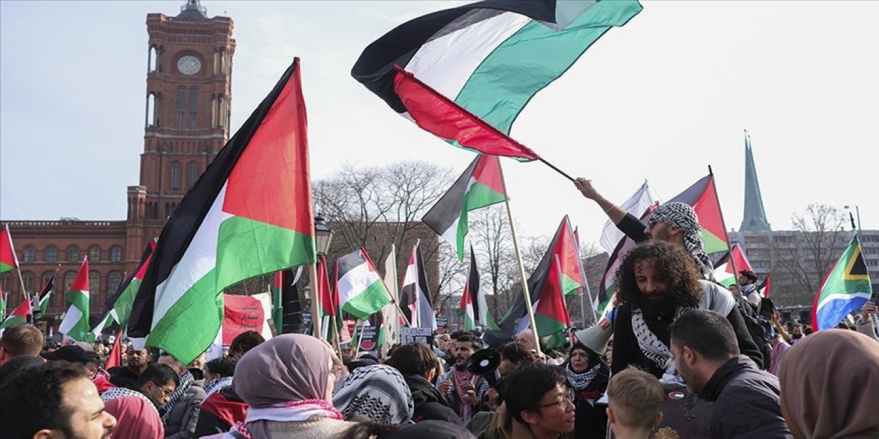 Filistin’e destek gösterileri sürüyor