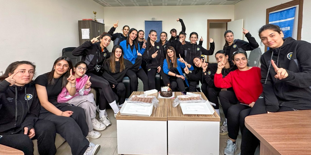 Diyarbakır’ın Kadın Voleybol Takımı şampiyon oldu
