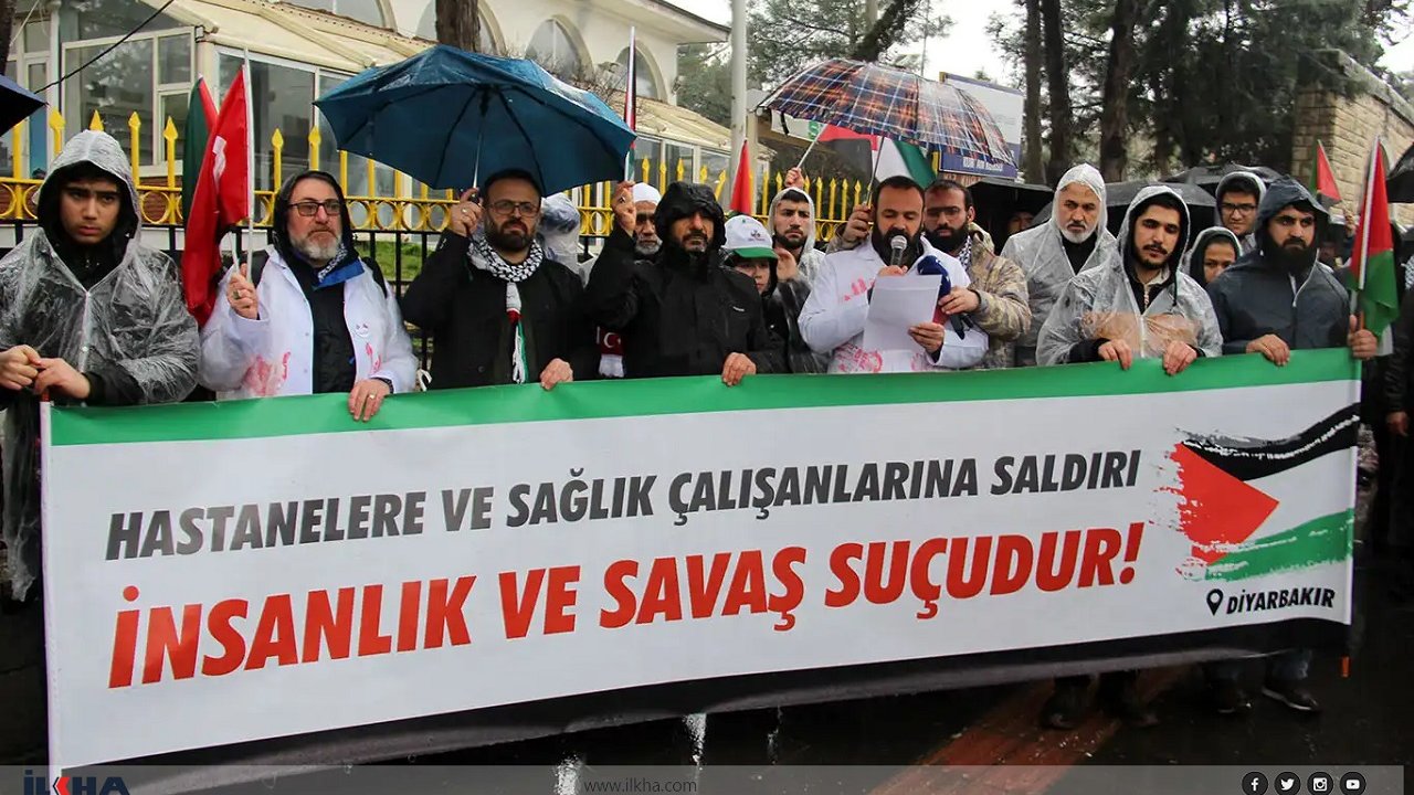 Diyarbakır’da hekimlerin sessiz yürüyüşünde boykot çağrısı