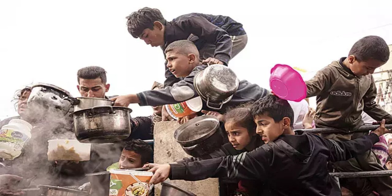 Gazze'de açlık ve susuzluktan ölenlerin sayısı 25'e yükseldi