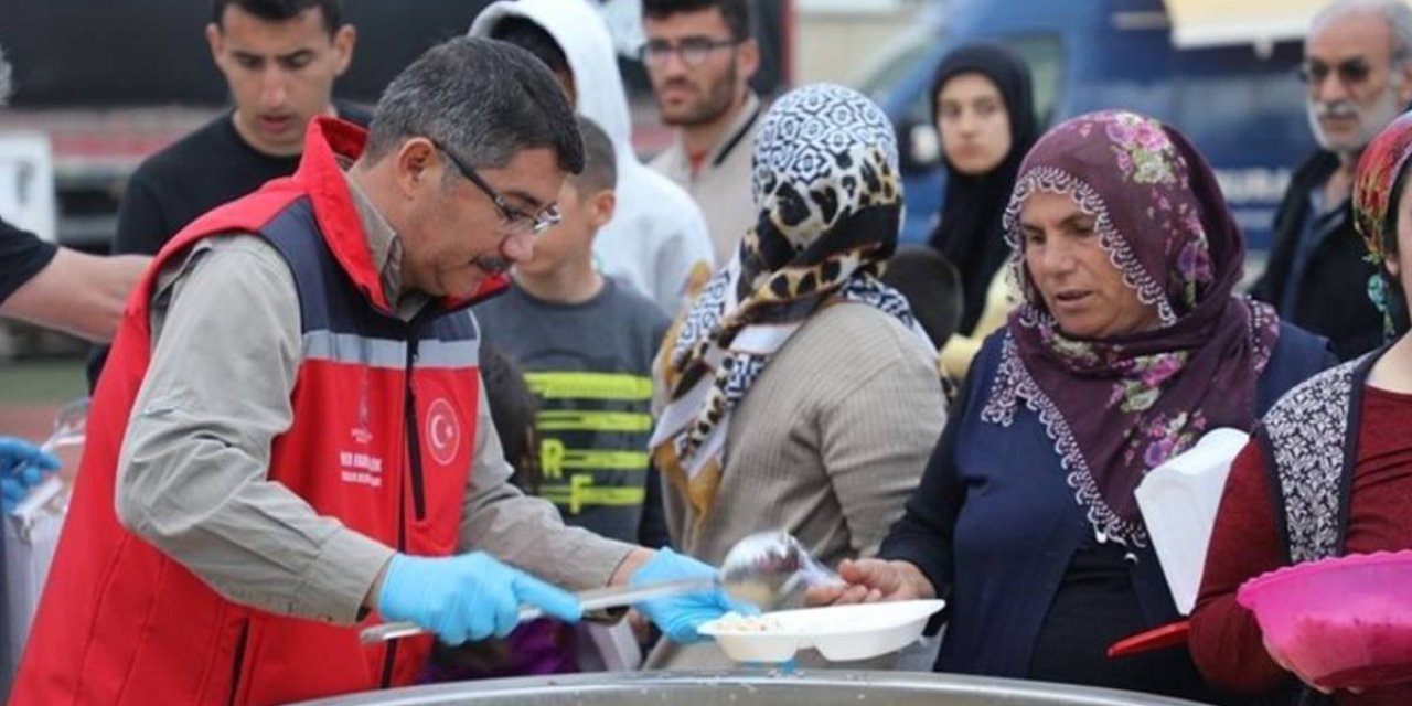 Diyarbakır’ın iki ayrı merkezinde iftar çadırı