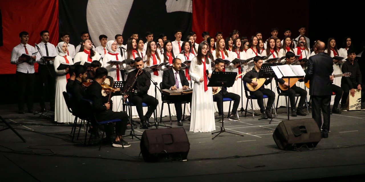 Diyarbakır'da İstiklal Marşı'nın kabulü kutlandı