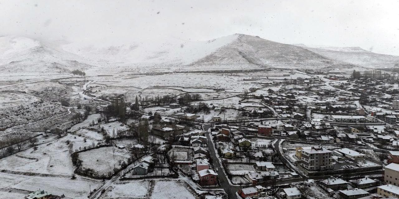 Doğu Anadolu'da kentler beyaza büründü