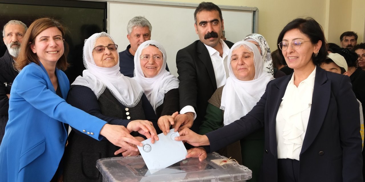 Diyarbakır’da 13 ilçeyi DEM Parti, 4 ilçeyi AK Parti kazandı