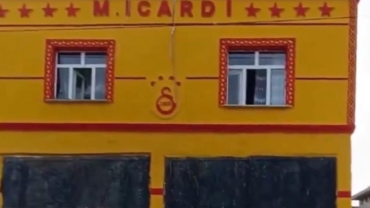 Diyarbakır'da Galatasaray taraftarı evini sarı-kırmızıya boyadı