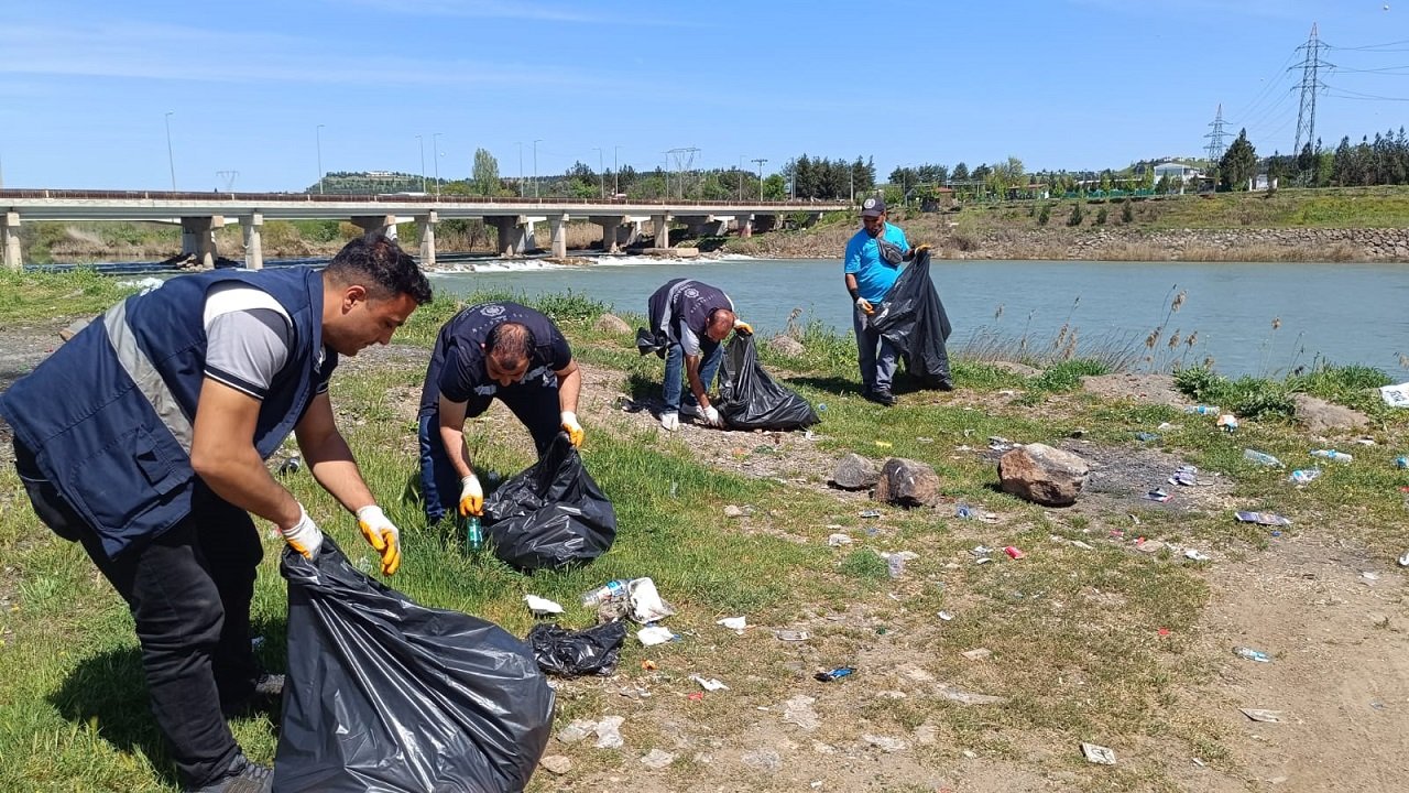 Diyarbakır'da Dicle Nehri çevresi atıklardan temizlendi