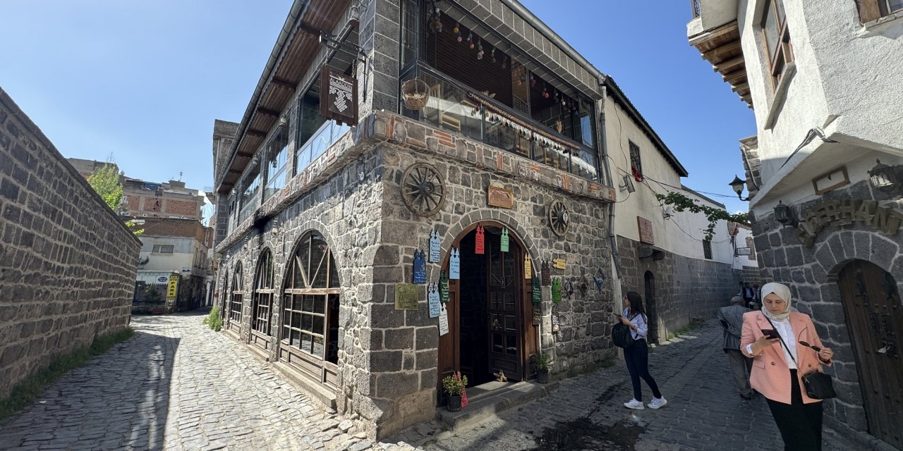 Diyarbakır'da Kürtçe bilen "Turizm polisi" görev yapacak