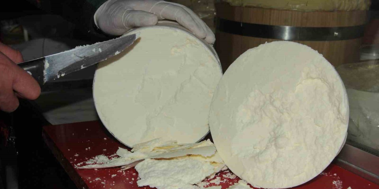Tulum peyniri üreticileri dışarıdan getirilen peynirlerden muzdarip