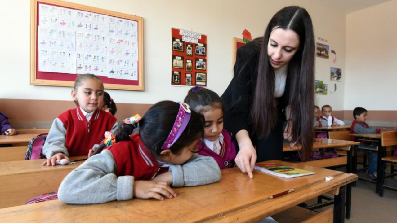 Öğretmen adaylarının sınavlarına ilişkin düzenleme Resmi Gazete'de