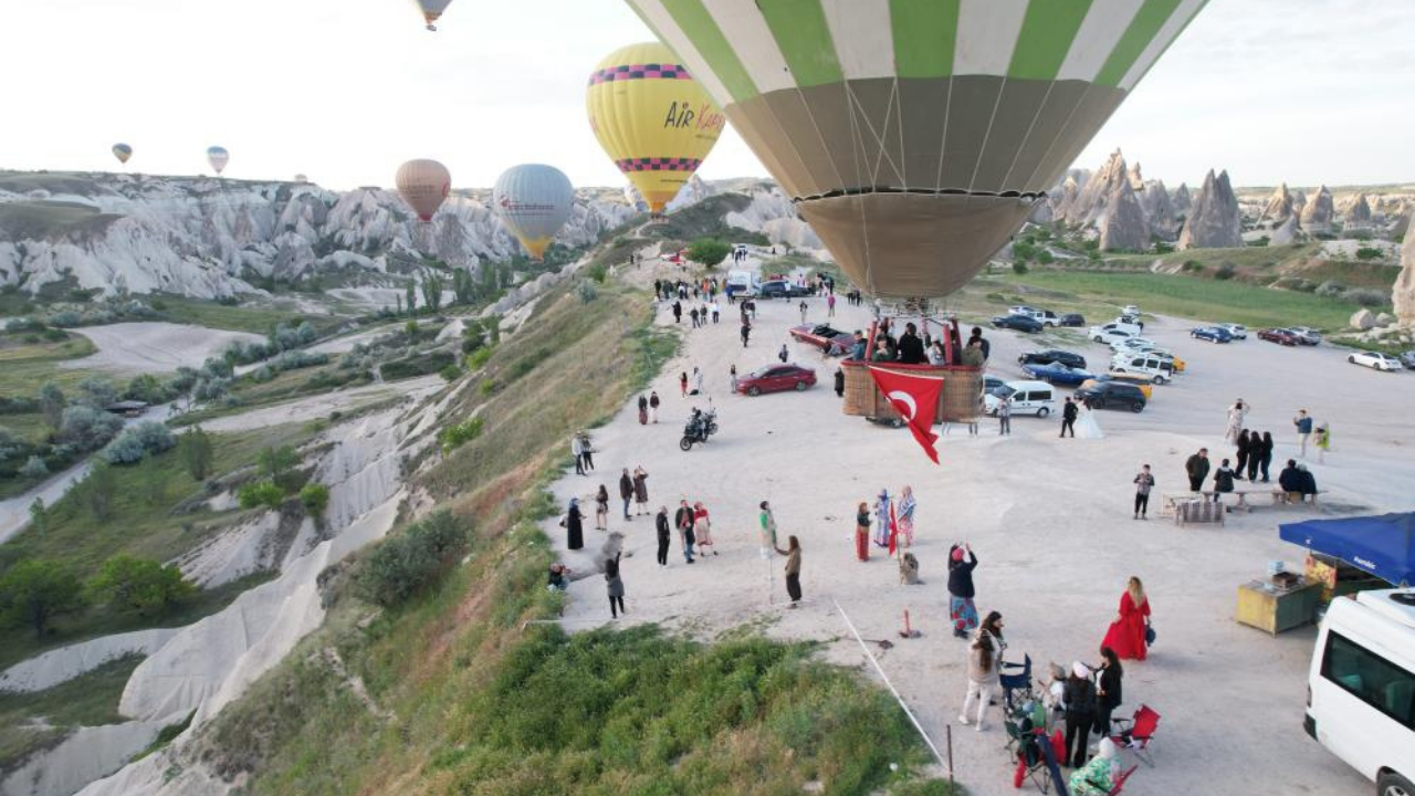 Kutlamalar gökyüzünü sardı