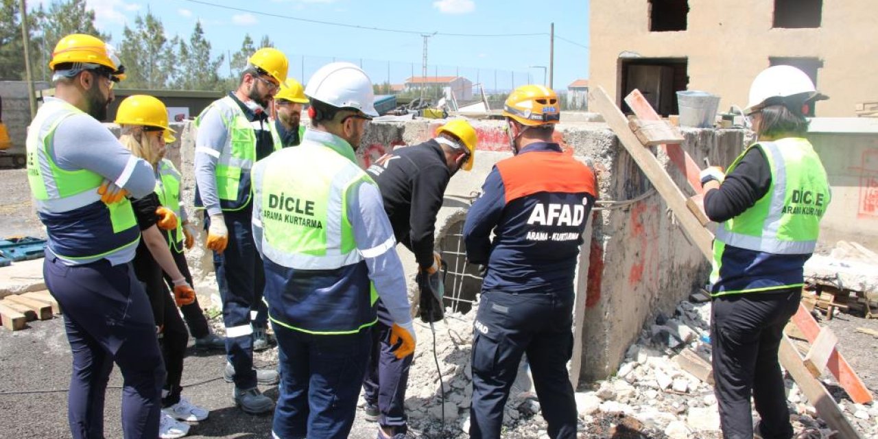 Diyarbakır’da ‘Depremde arama kurtarma’ eğitimi verildi