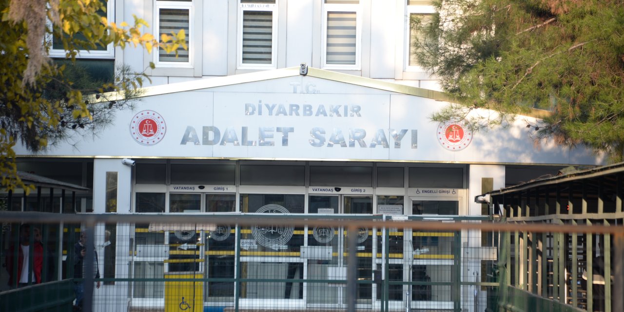 Diyarbakır’da kardeşlerini tacizden tutuklanan sanığa tahliye