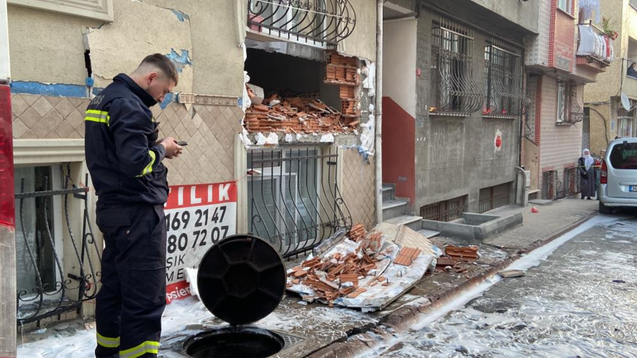 Rögar patladı, binanın giriş dairesinin duvarı yıkıldı