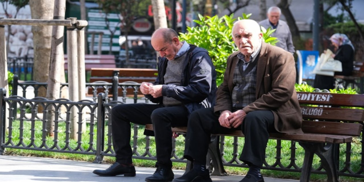 Emekliye yüzde 25 zam göründü