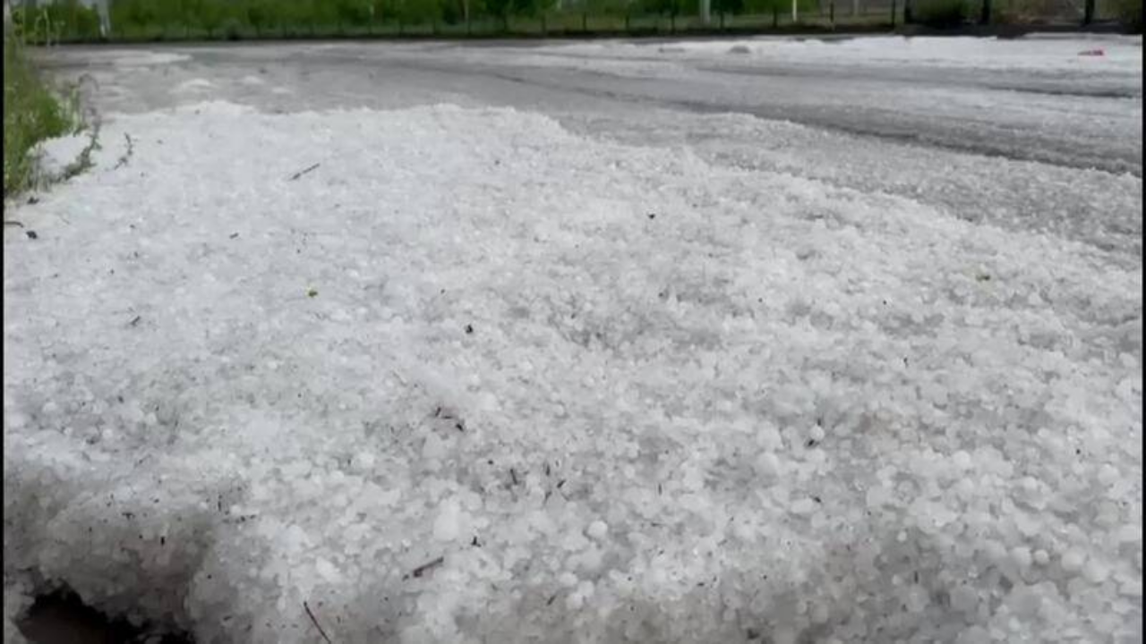 Tarım arazilerini dolu ve sel vurdu