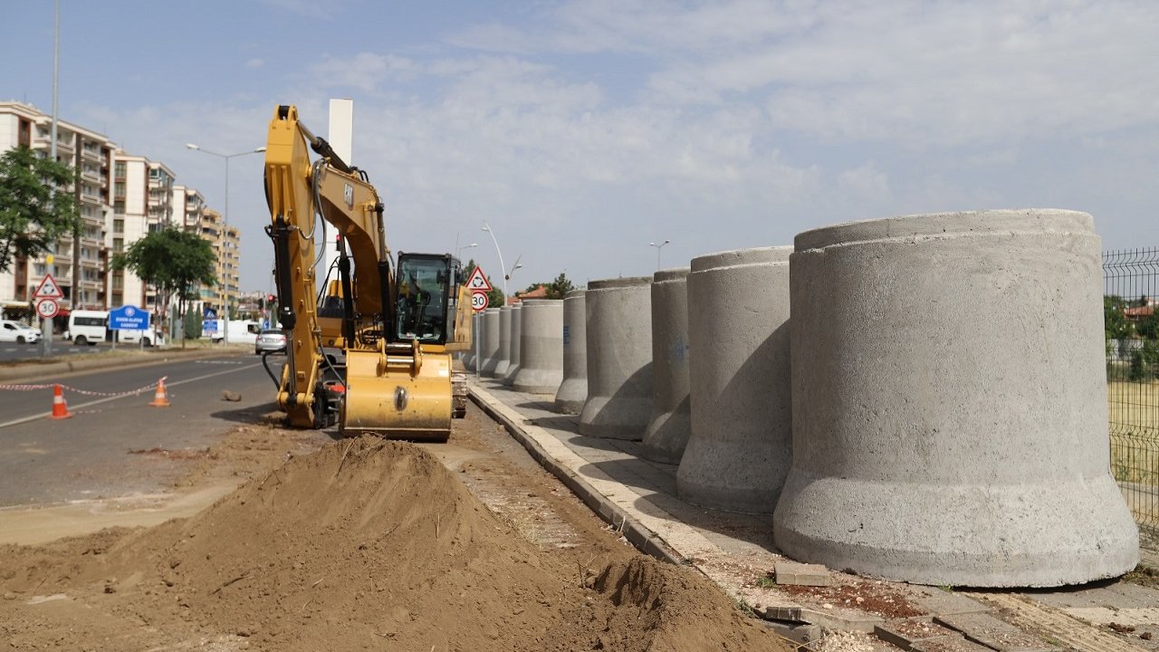 Diyarbakır’ın en sorunlu kavşağında altyapı yenileniyor