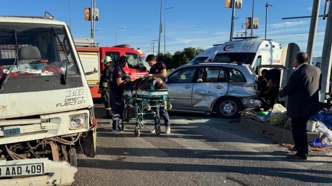 Diyarbakır'da trafik kazası: 4 yaralı