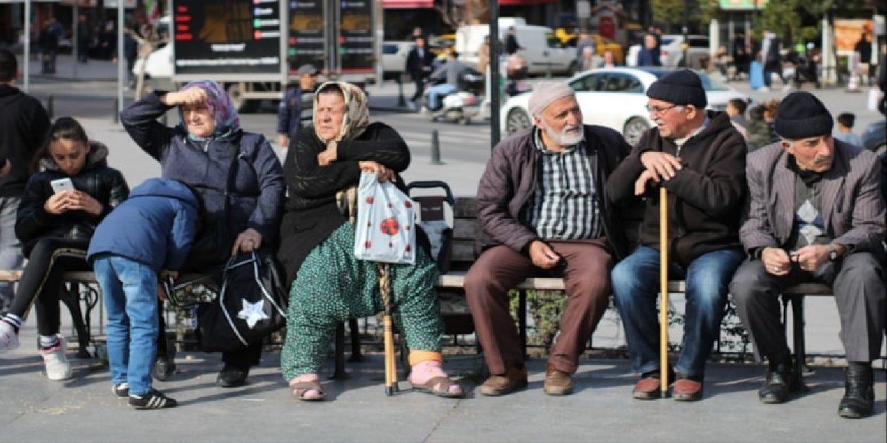 AK Parti kurmayları emekli maaş zammı için toplanacak