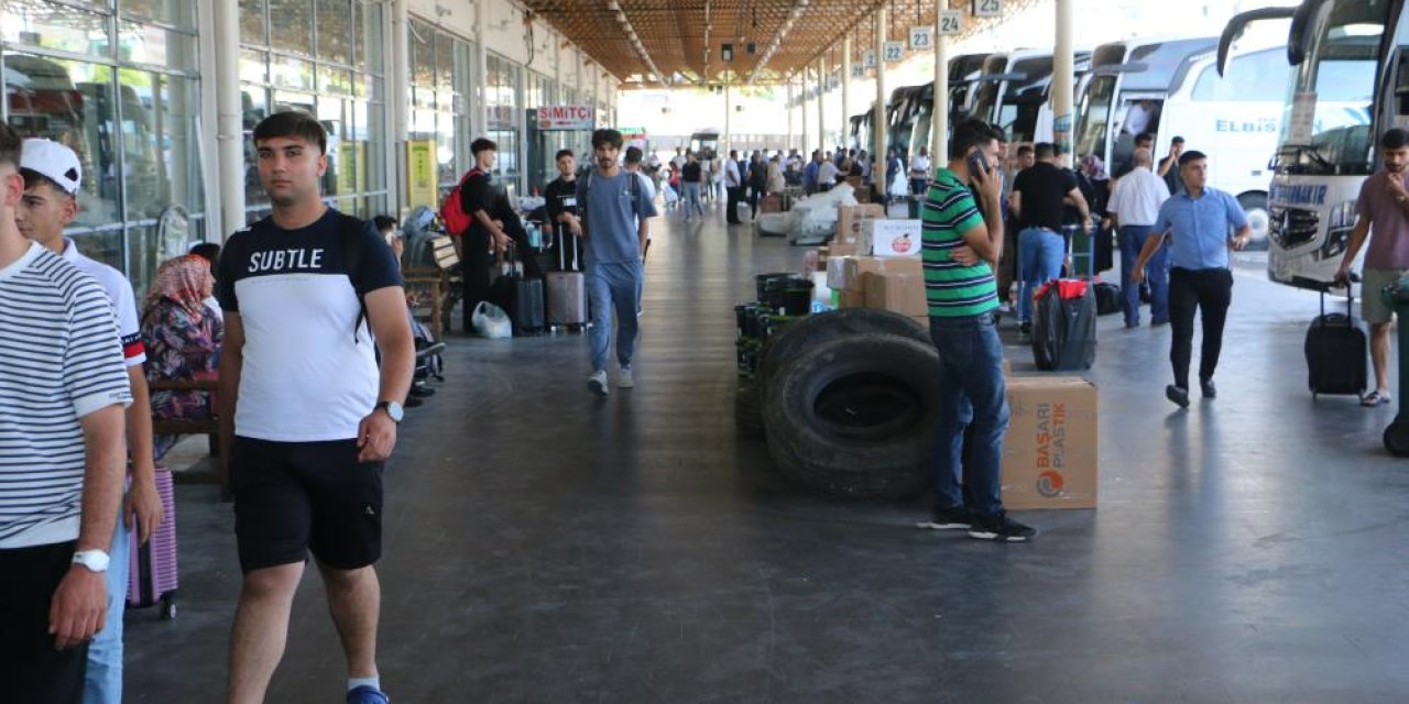 Diyarbakır Otogarı’nda bayram için geliş yoğunluğu başladı