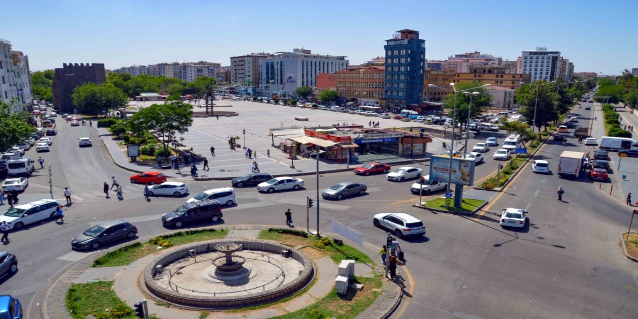 Diyarbakır’da zabıtadan trafik yoğunluğunu azaltmak için uyarı