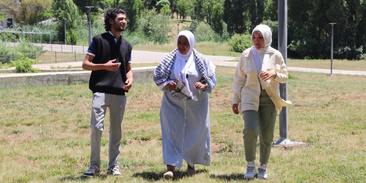 Diyarbakır'daki Filistinliler "Babalar Günü"nü buruk geçirecek