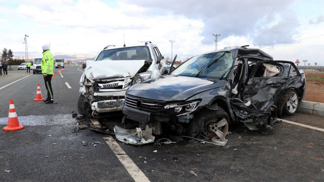 Diyarbakır'da trafik kazaları alarm veriyor: 444 yaralı