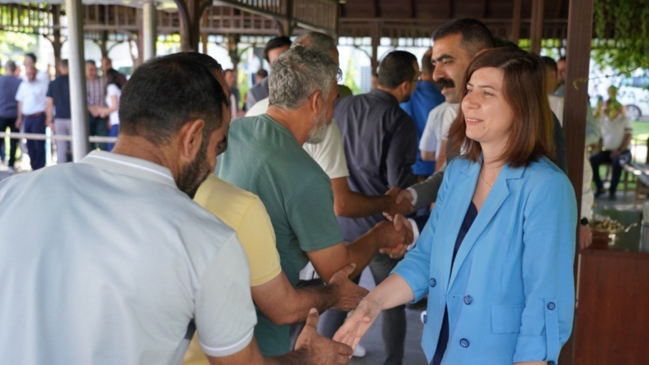 Diyarbakır Eş Başkanları DİSKİ personeli ile bayramlaştı