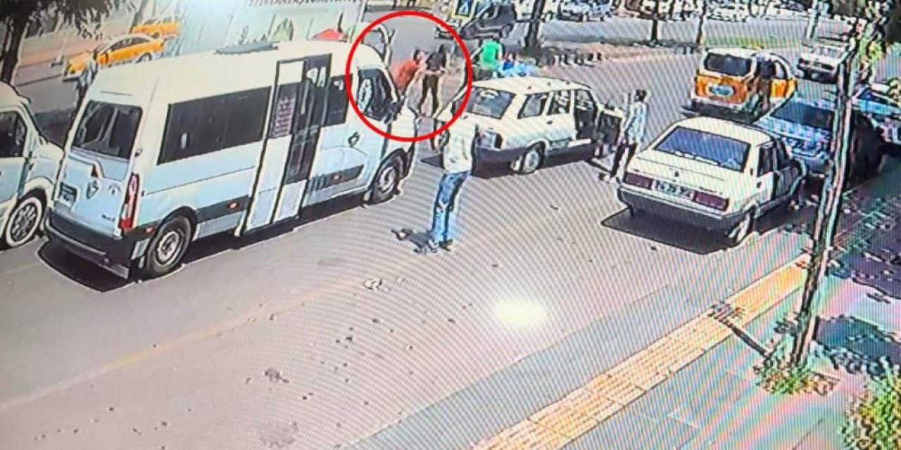 Diyarbakır’da husumetlilerin trafikte silahlı kavgası