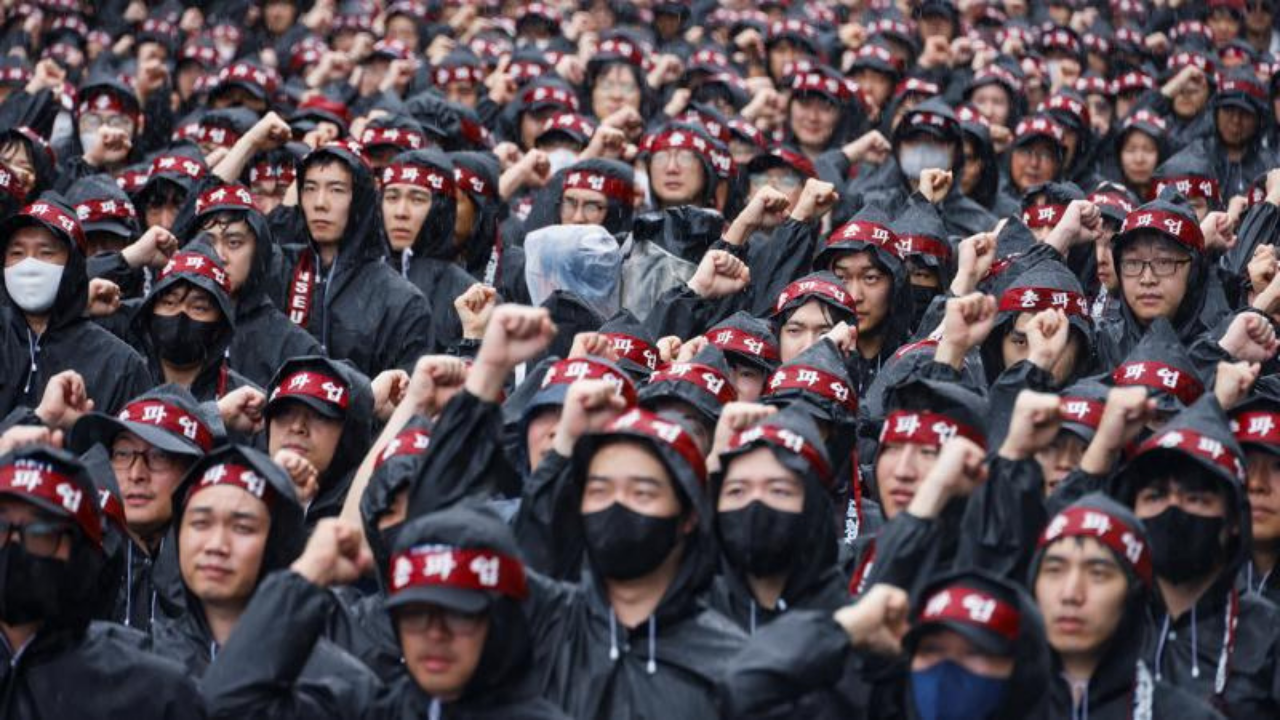 Samsung çalışanlarından süresiz grev kararı