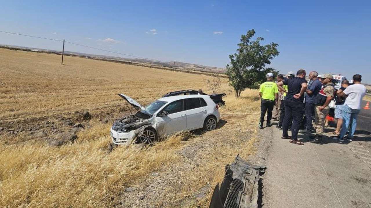 Gaziantep'te araçlar kafa kafaya çarpıştı: Yaralılar var
