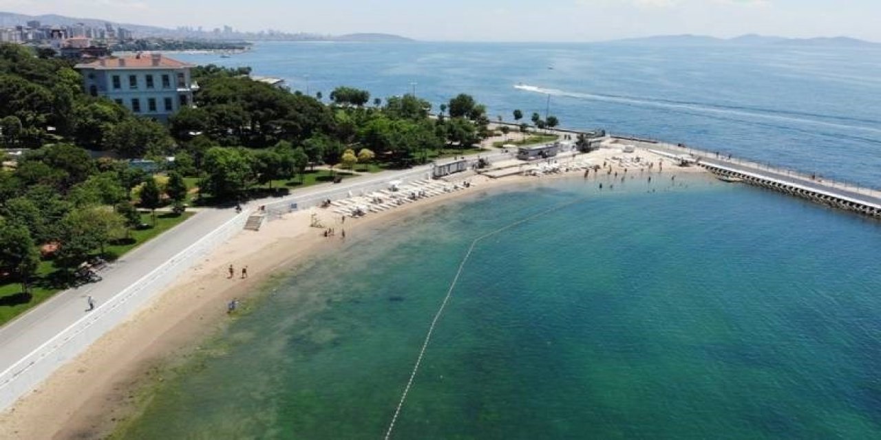 Kadıköy'de denize giren 26 yaşındaki genç boğuldu