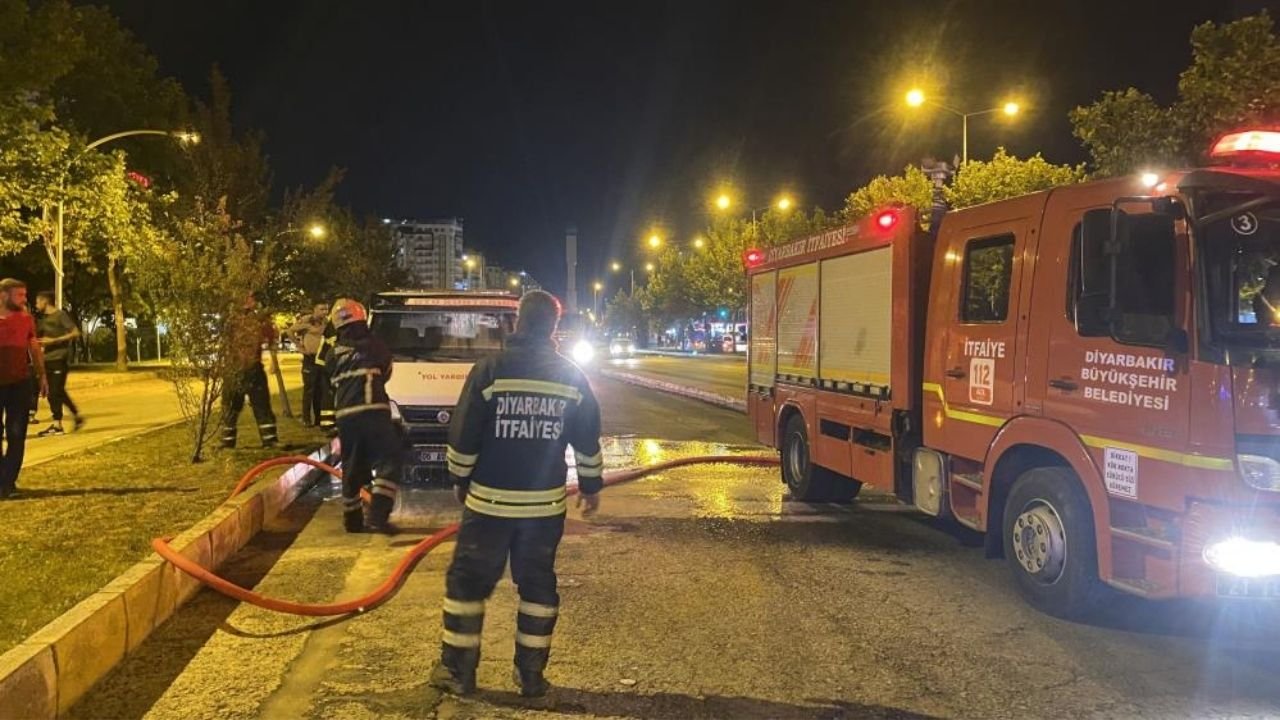 Diyarbakır’da park halindeki araçta yangın