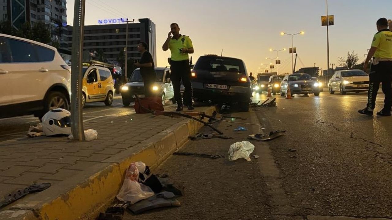 Diyarbakır’da alkollü sürücü, yayalara ve motosiklete çarptı: 5 yaralı