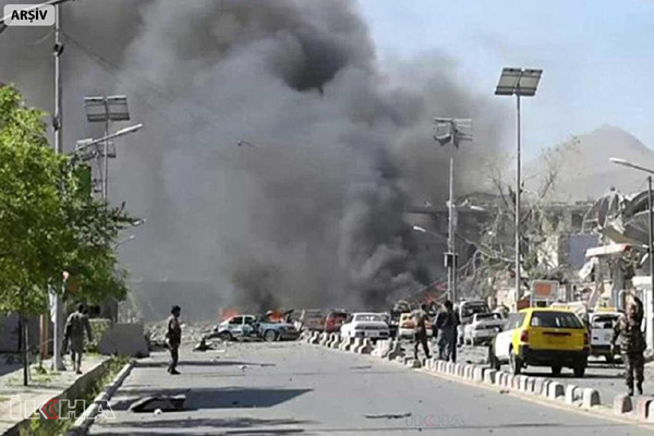 Cuma namazında bombalı saldırı: 63 ölü