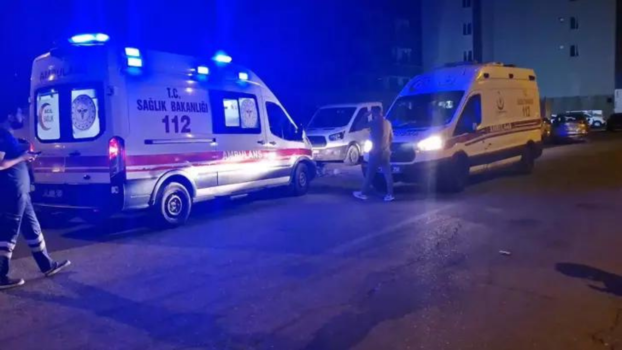 Diyarbakır'da tekmeli ve yumruklu kavga: 3 yaralı