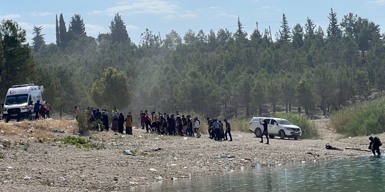 Baraj gölüne giren 2 kişi boğuldu