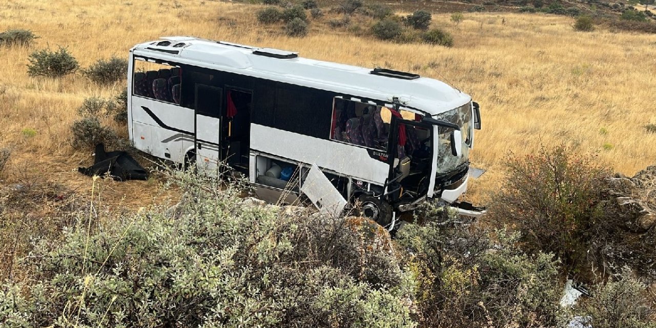 Düğüne giderken kaza geçirdiler: 27 yaralı...