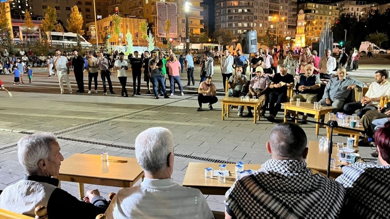 Silvan’da Dengbêj Gecesi’ne yoğun ilgi