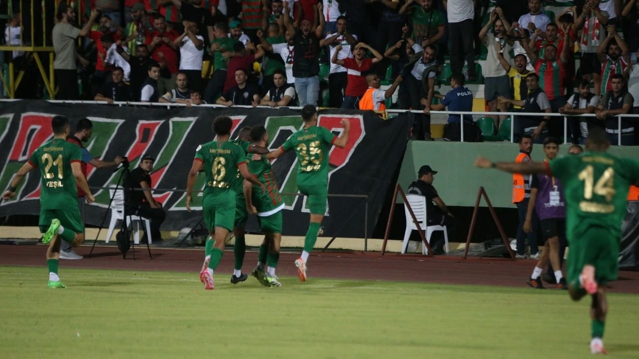 Amedspor 9 kişi kalan Kocaelispor’u rahat geçti: 3-0