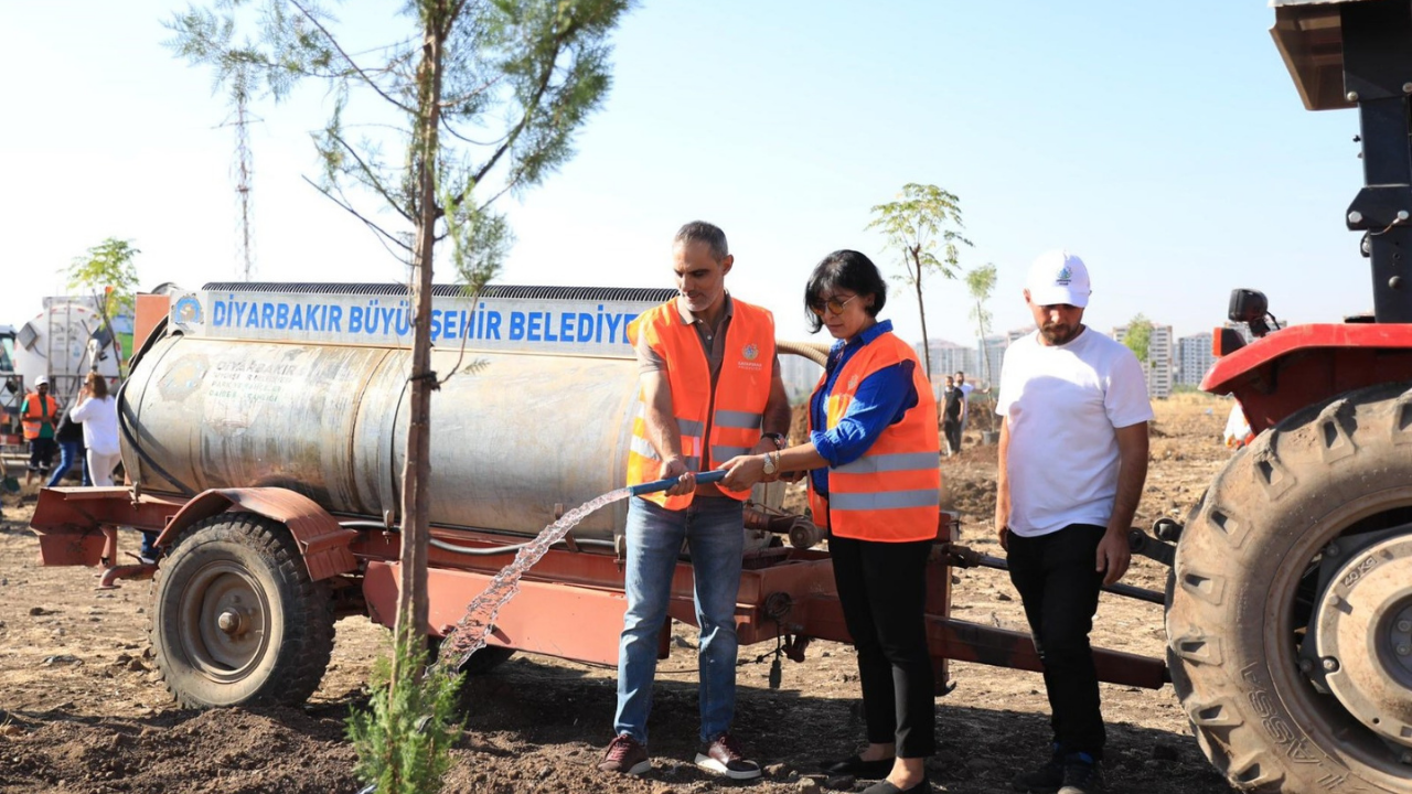 Kayapınar Belediyesi’nden kente yeşil dokunuş