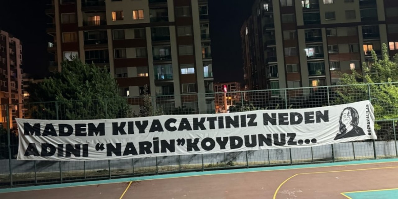 Altay taraftarından "Narin" pankartı: Madem kıyacaktınız...