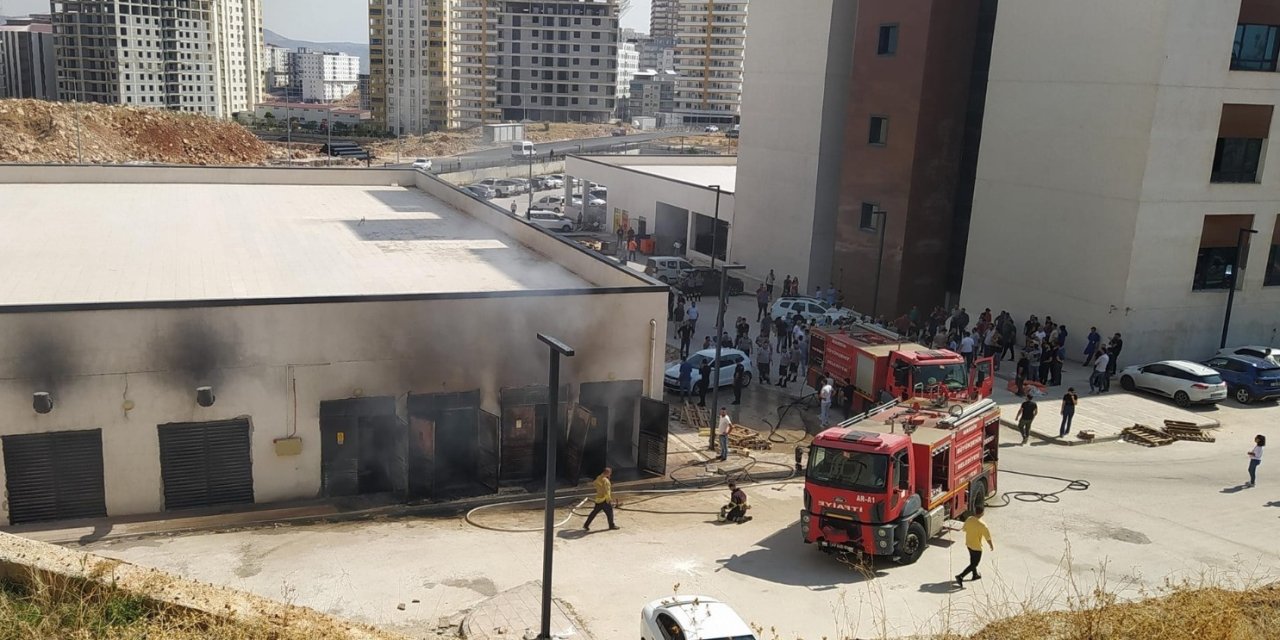 Mardin'de hastanenin trafosunda çıkan yangın söndürüldü