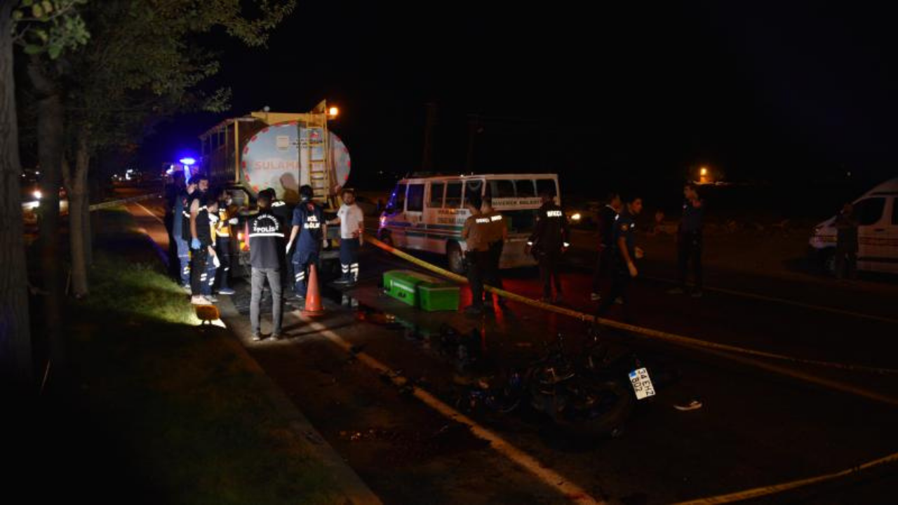 Şanlıurfa'da motosiklet sulama tankeriyle çarpıştı, 2 ölü