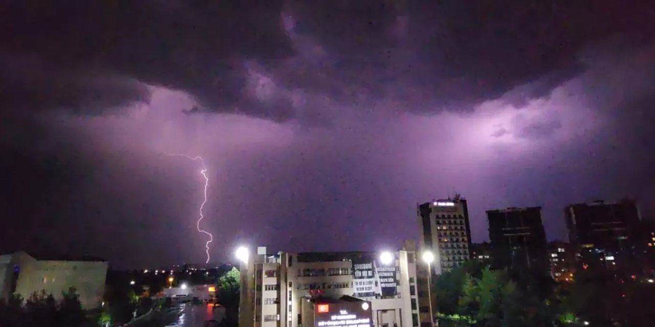 Meteoroloji'den Diyarbakır için gök gürültülü sağanak uyarısı