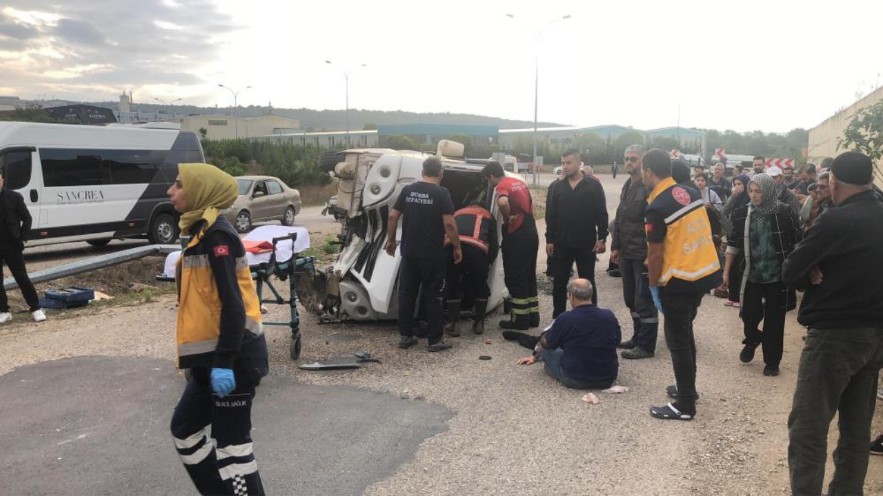 İşçi servisi kaza yaptı: Çok sayıda yaralı