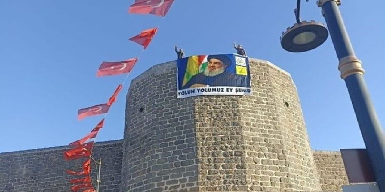 Diyarbakır'da tarihi surlara, Hasan Nasrallah’ın posteri asıldı