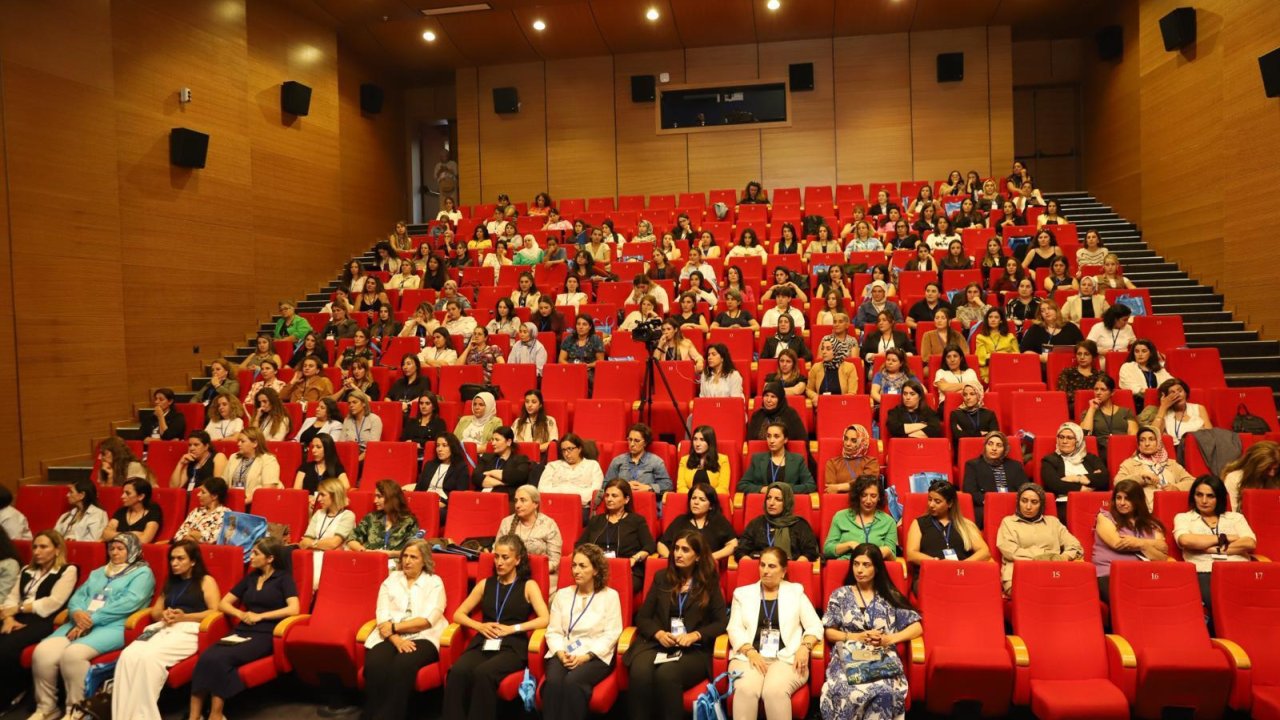 Diyarbakır’da Yerel Yönetimlerde Kadın Politikaları Çalıştayı