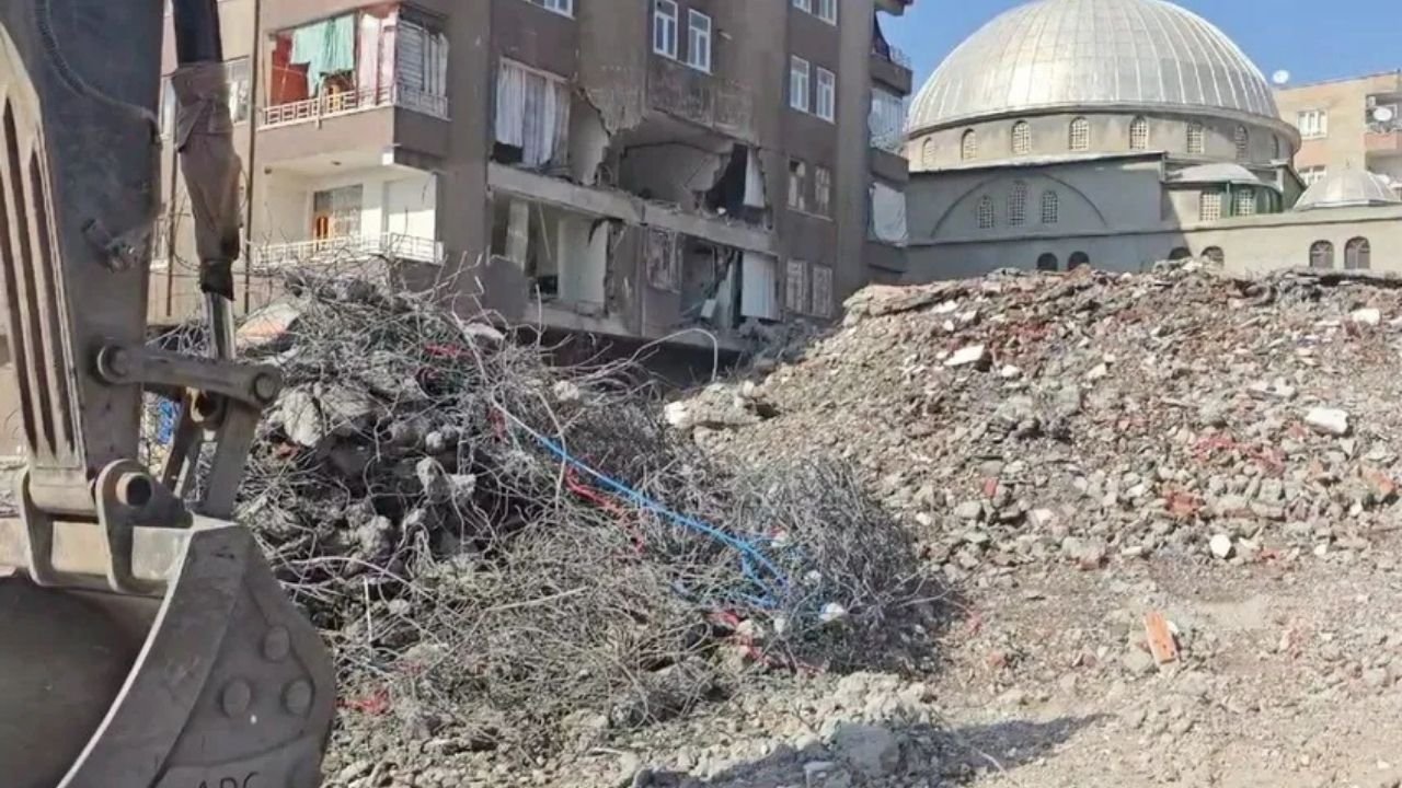 Diyarbakır'da akıl almaz olay; Planlı yıkım faciaya neden olacaktı