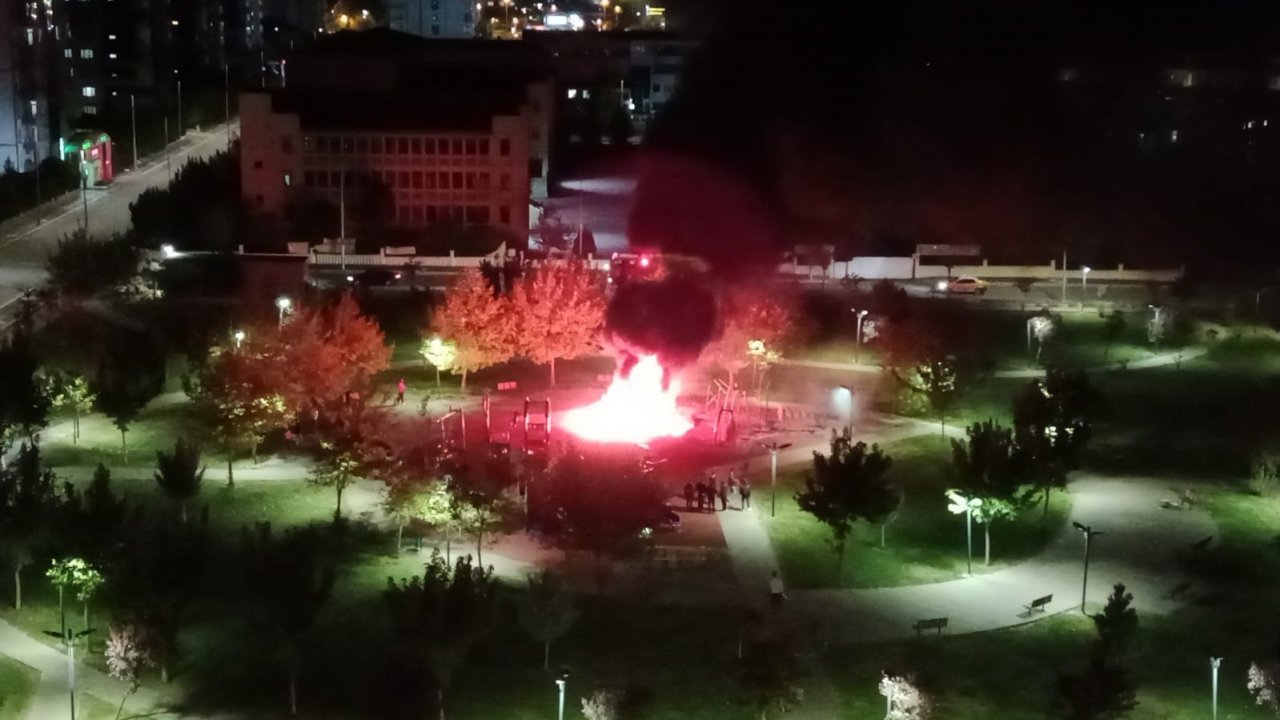 Diyarbakır’da çocuk parkında yangın