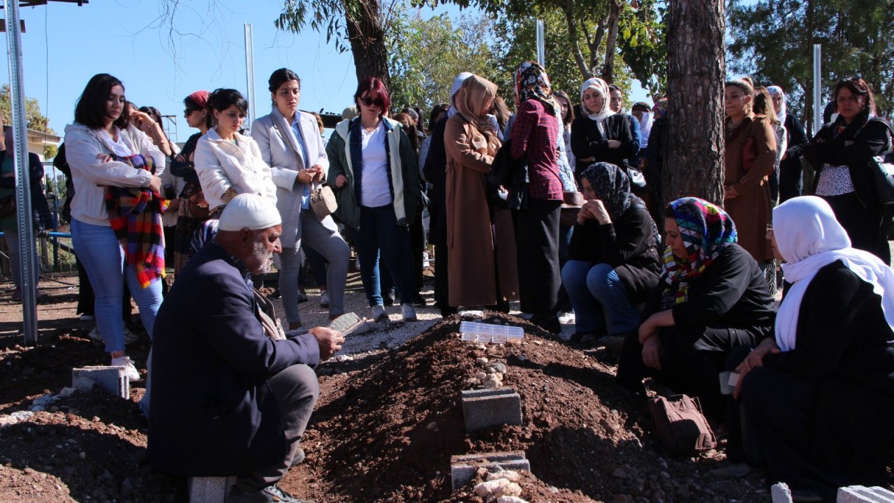 Kadınlardan Evin Demirtaş’ın mezarına ve taziyesine kitlesel ziyaret